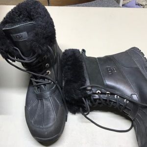 Uggs unisex boots
